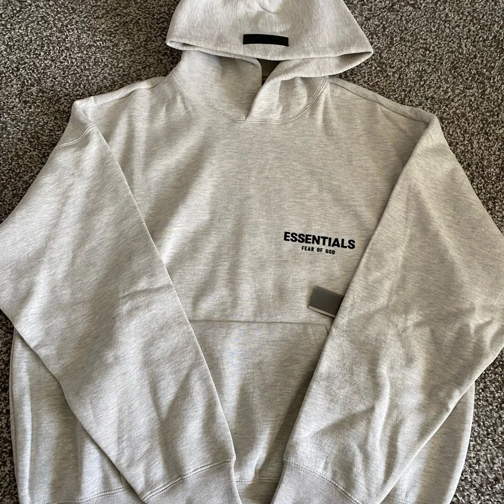 ESSENTIALS FEAR OG GOD LIGHT OATMEAL PULLOVER HOODIE SIZE XL - Picture 1 of 7